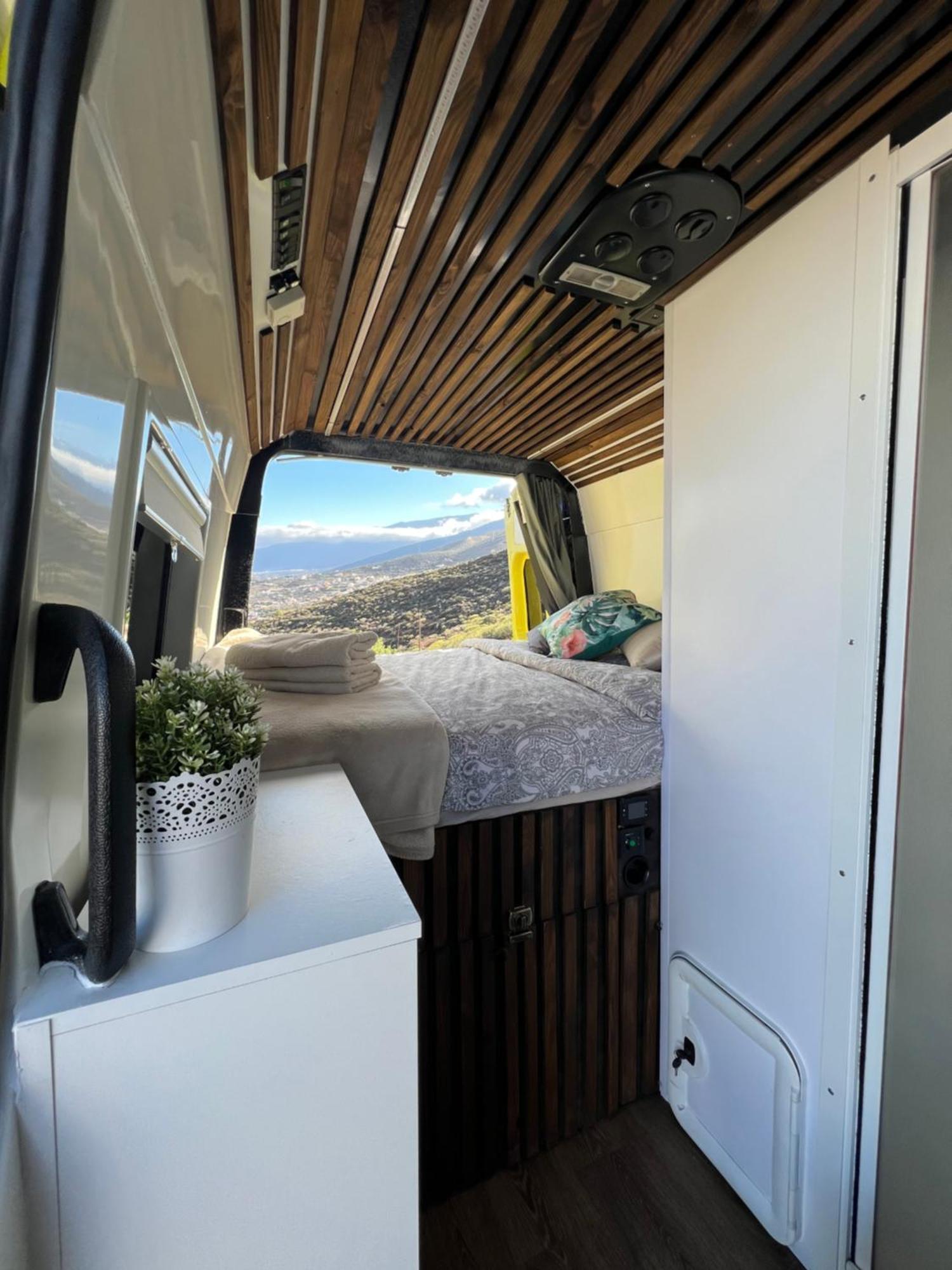 On Road- Feel Freedom With Campervan! Guincho  ภายนอก รูปภาพ